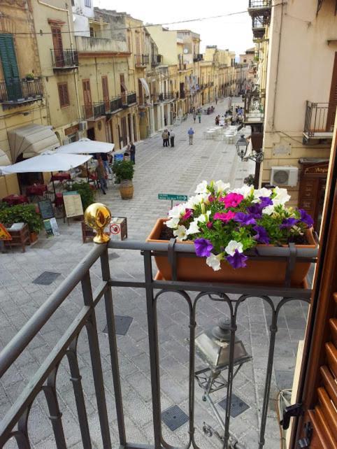 Marconi E Garibaldi 76 Apartment Castellammare del Golfo Exteriör bild